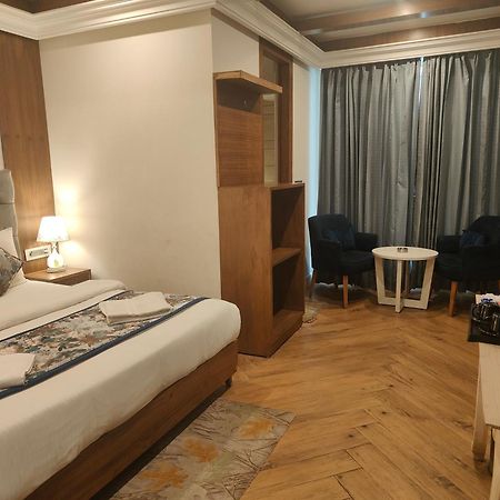 The Sapling Manor Hotel Mussoorie Exterior foto