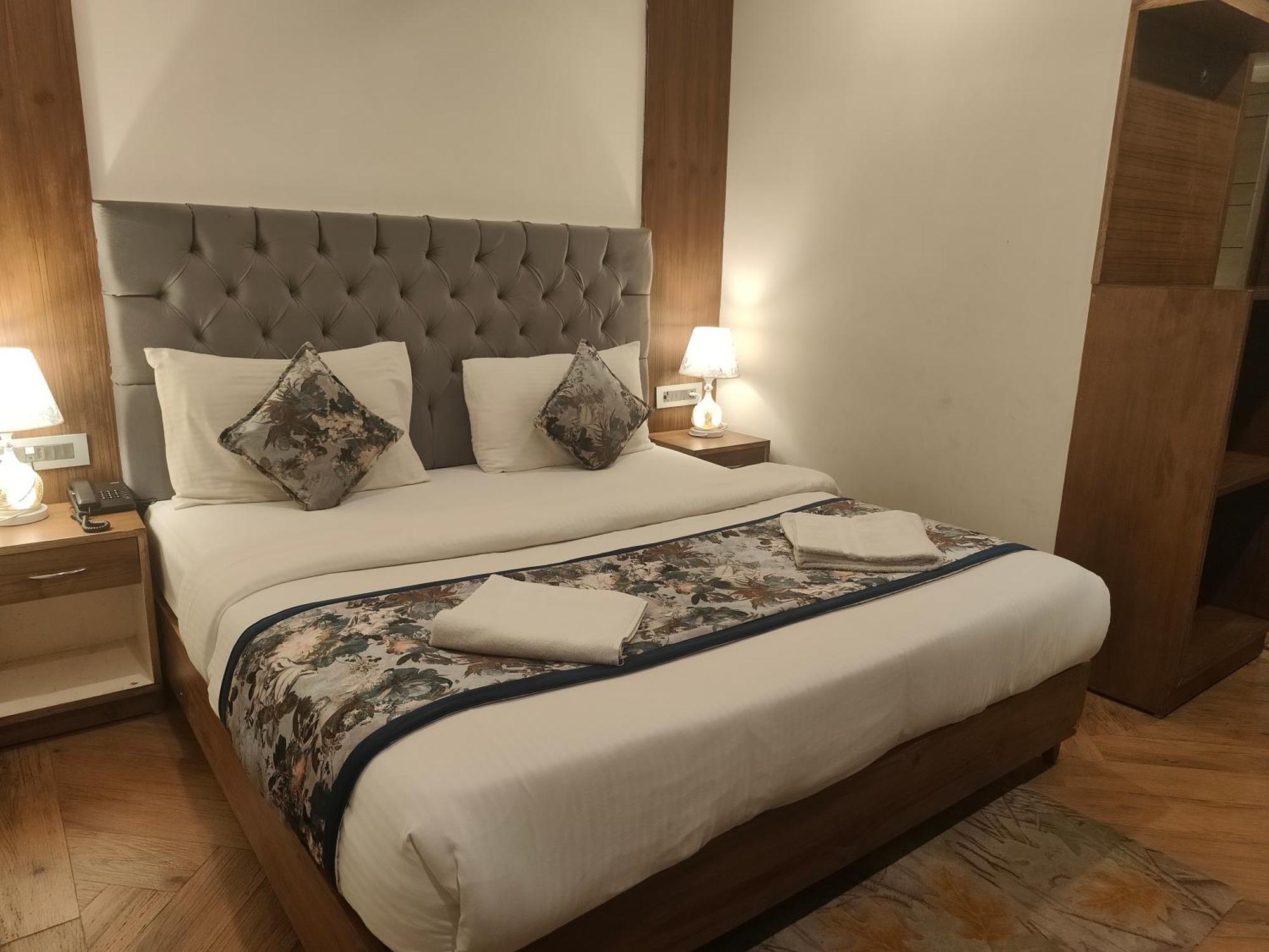 The Sapling Manor Hotel Mussoorie Exterior foto